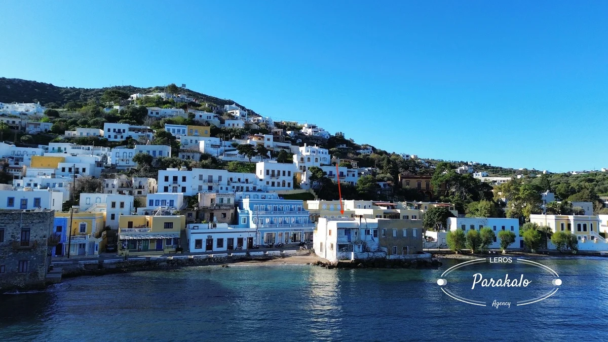 2 - vente maison pieds dans l'eau leros egée méridionale grèce