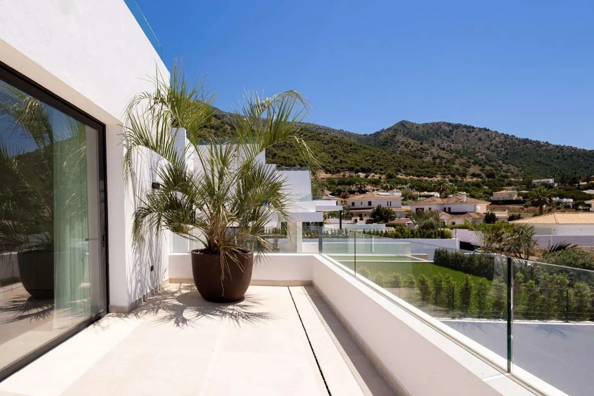 1 - vente villa pieds dans l'eau mijas andalousie espagne