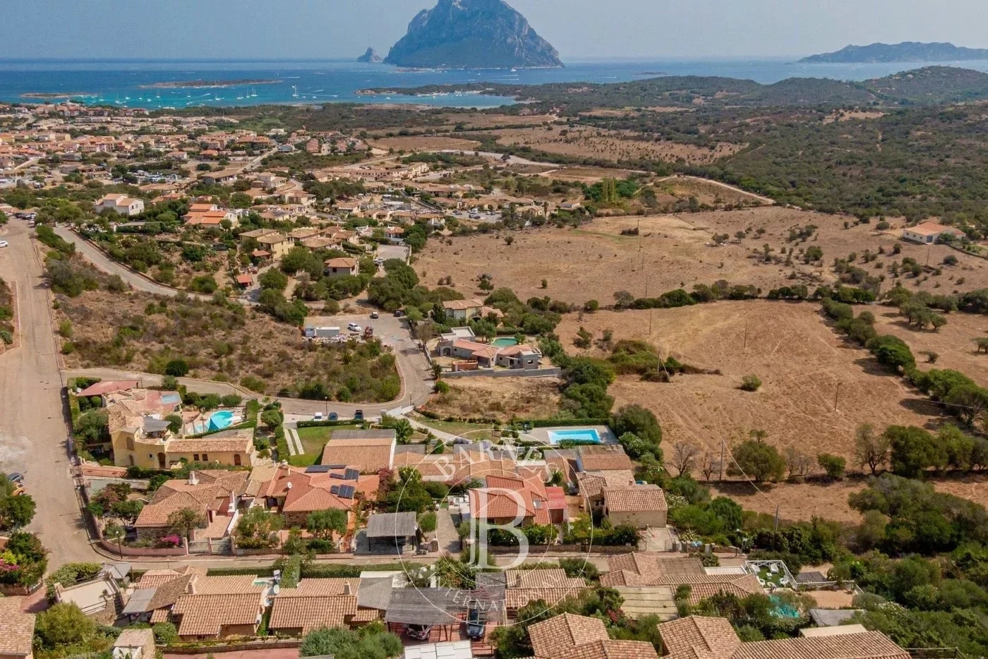 1 - vente appartement vue mer loiri porto san paolo sardaigne italie