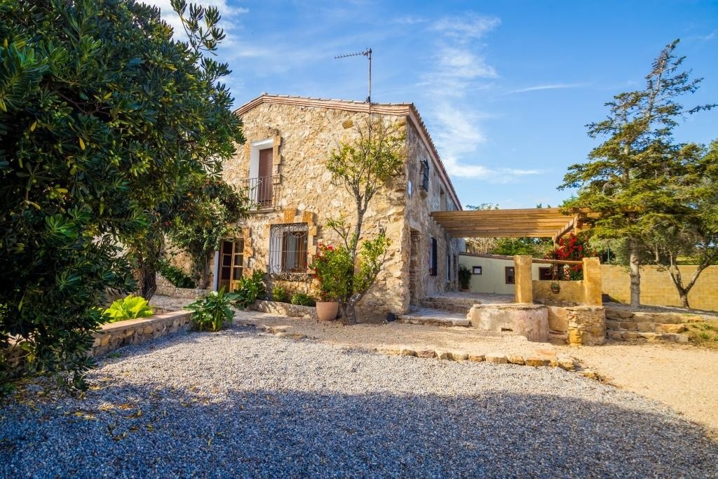 1 - estate for sale in calonge - costa brava catalonia spain