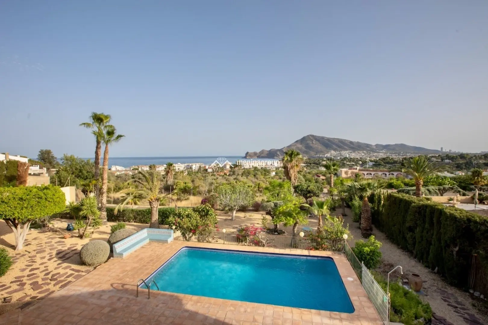 4 bedroom sea view house with terrace