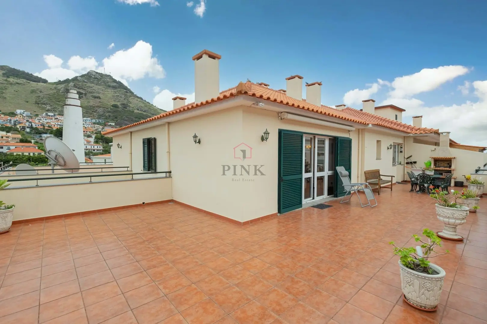 1 - vente appartement plage à pied machico madère portugal