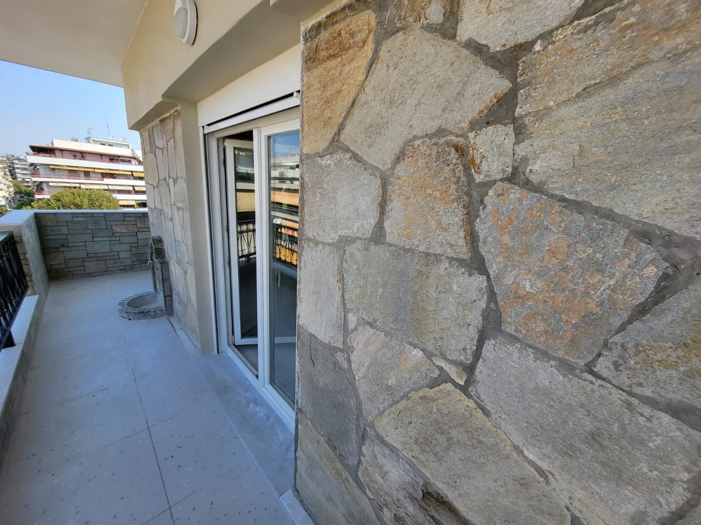 2 - vente maison évosmos macédoine centrale grèce