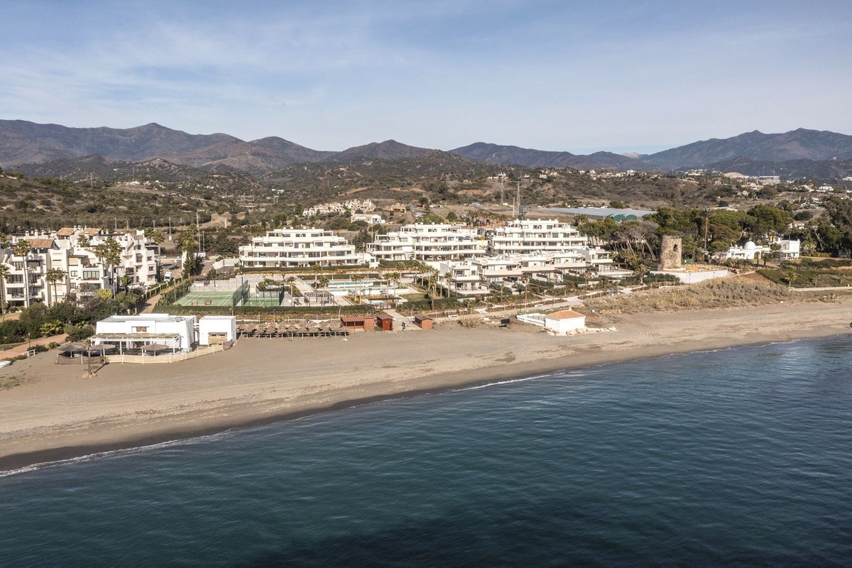1 - verkoop huis aan het water estepona - costa del sol andalusië spanje