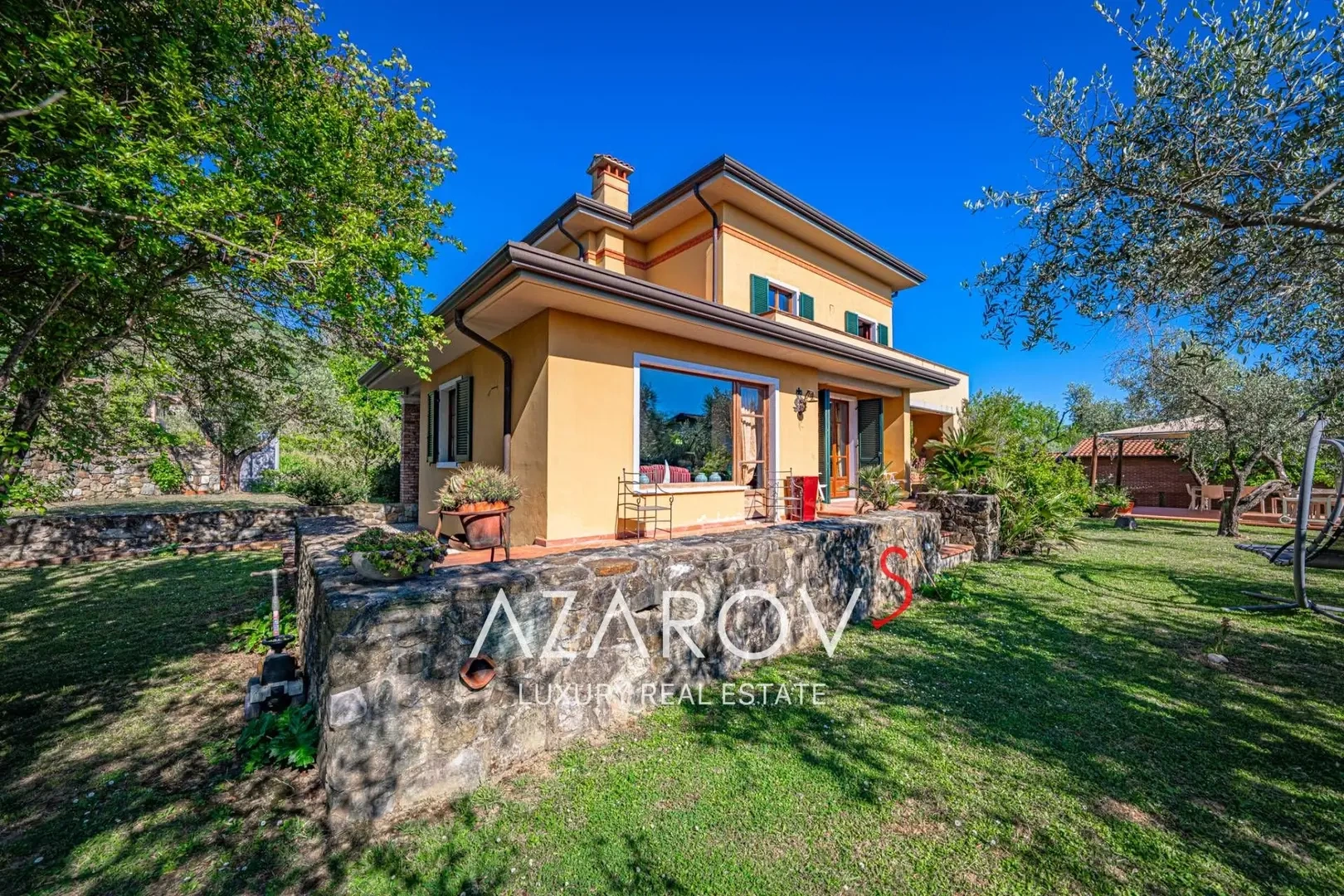1 - villa for sale in carrara tuscany italy