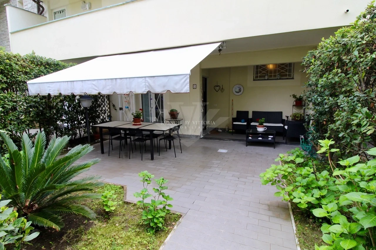 1 - venta edificio pietrasanta toscana italia