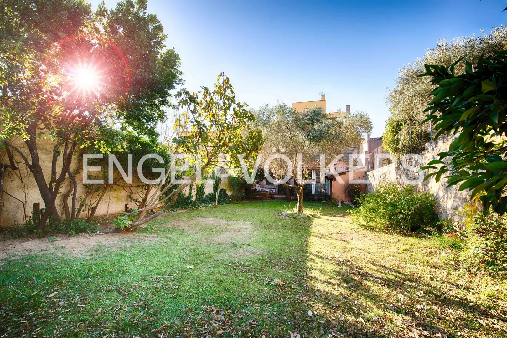 2 - venta casa capmany cataluña españa