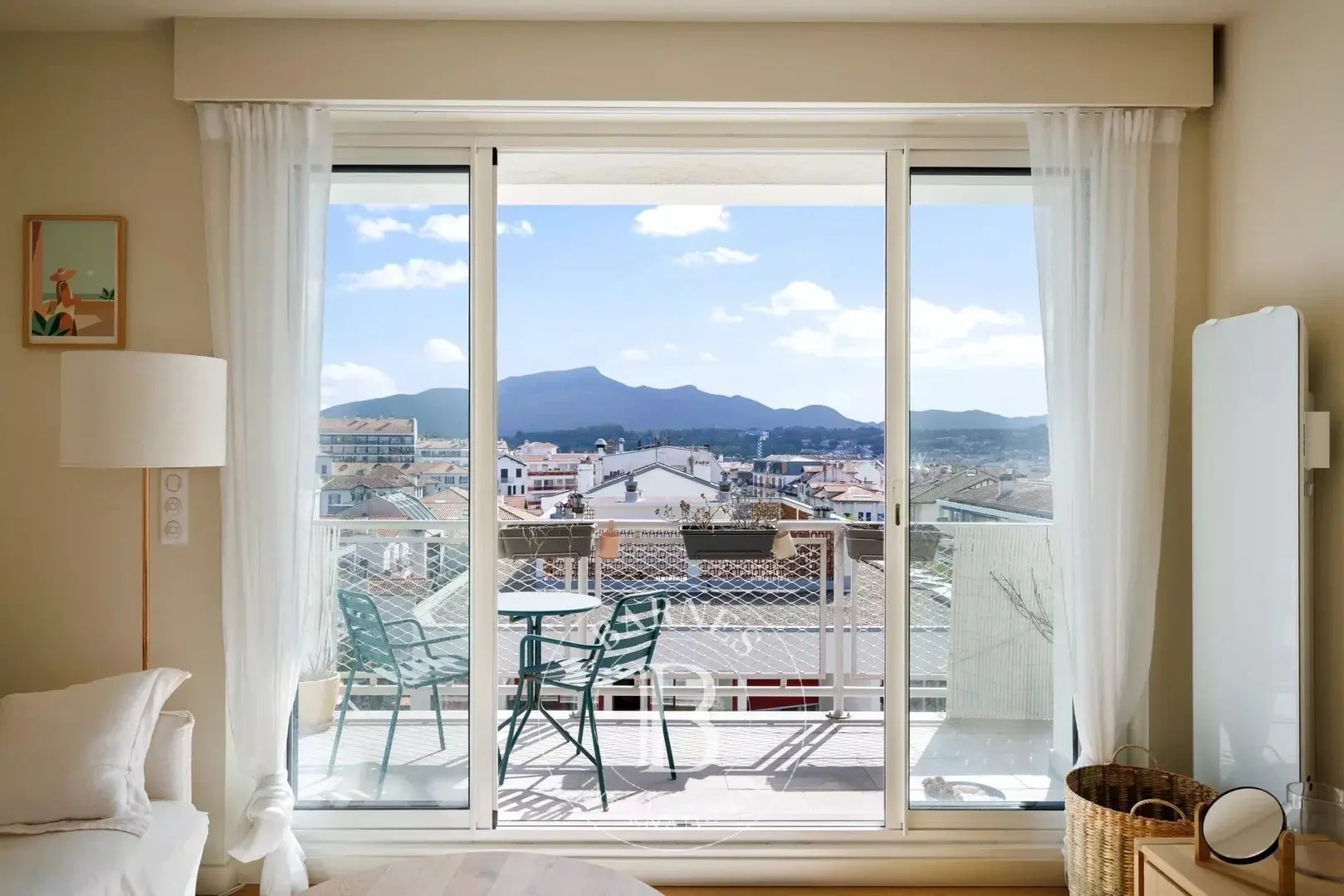 2 - sea view apartment for sale in st-jean-de-luz - côte basque pyrénées-atlantiques - côte basque france
