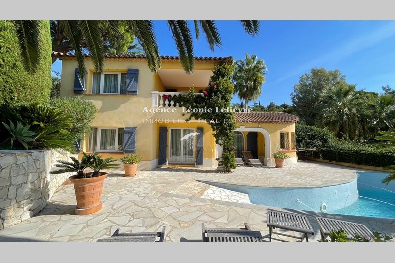 1 - venta casa vista al mar les issambres var francia