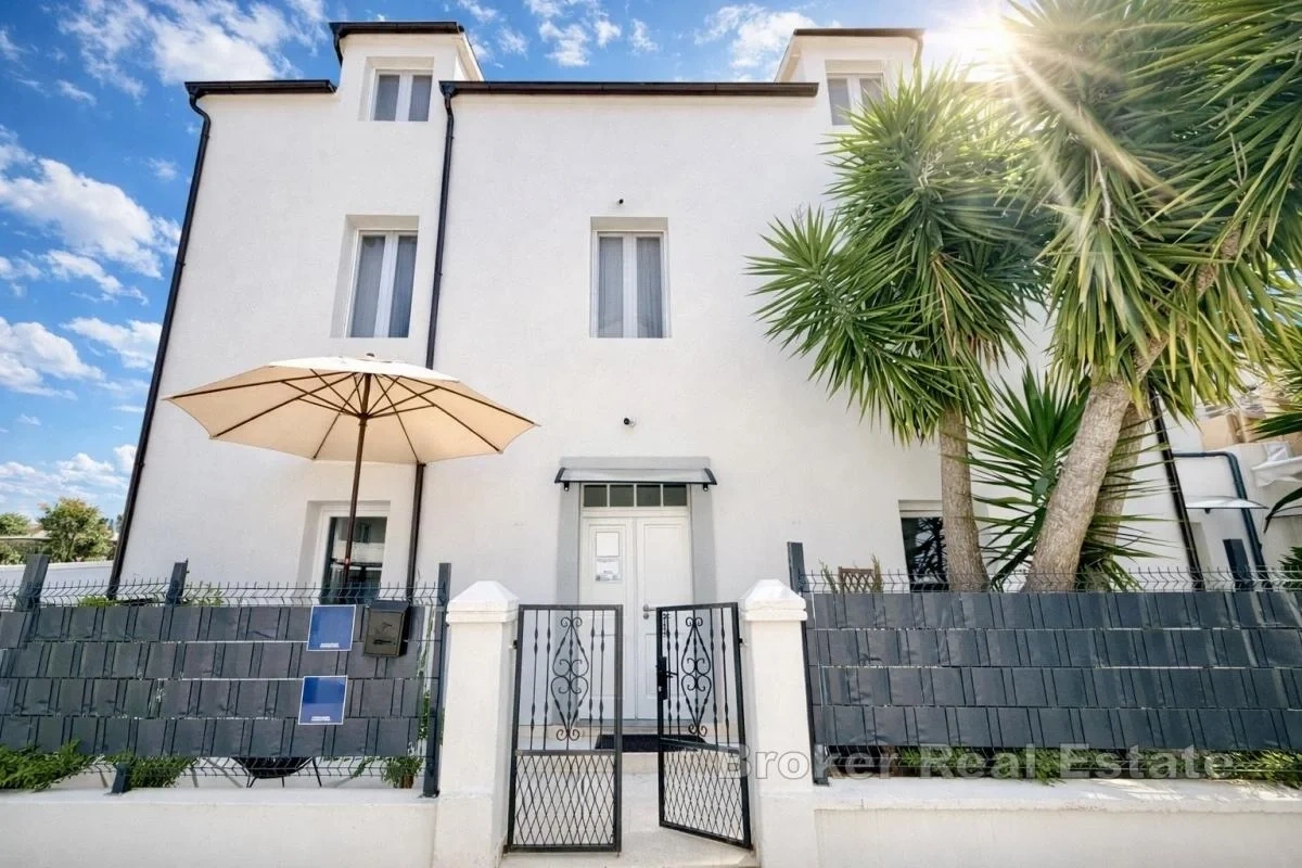 1 - venta casa a pie de playa trogir split-dalmacia croacia