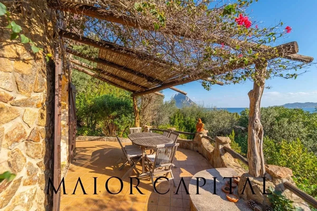 2 - vente maison vue mer loiri porto san paolo sardaigne italie