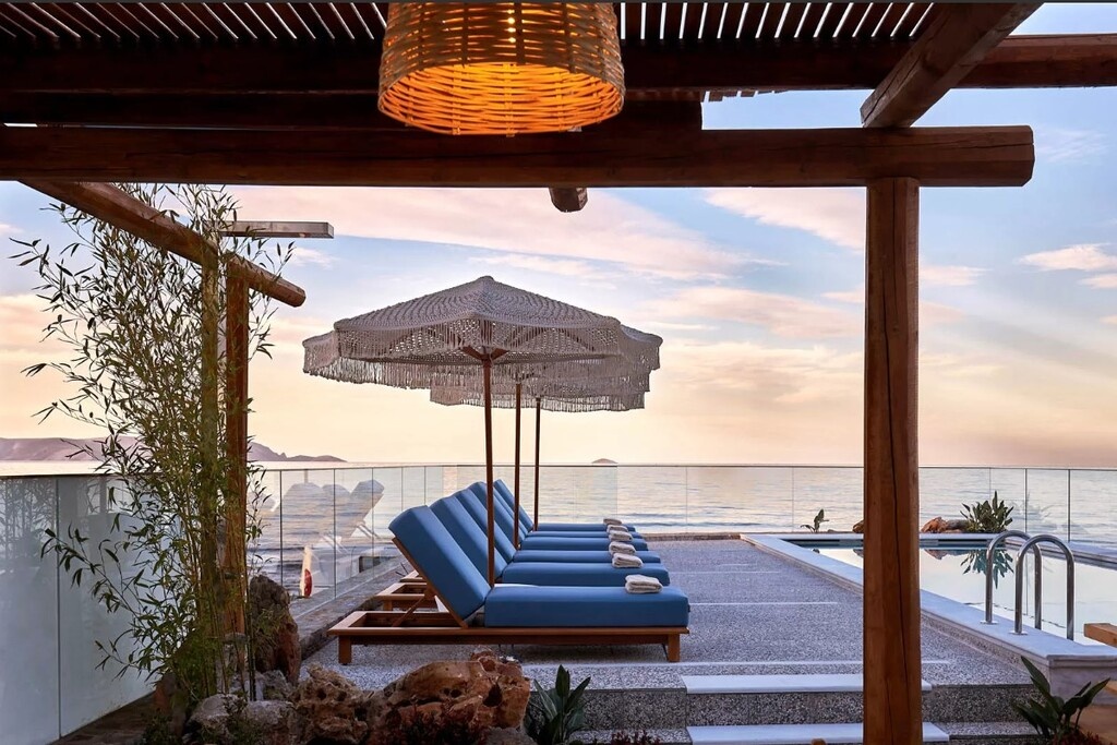 2 - waterfront house for sale in kokkini hani crete greece