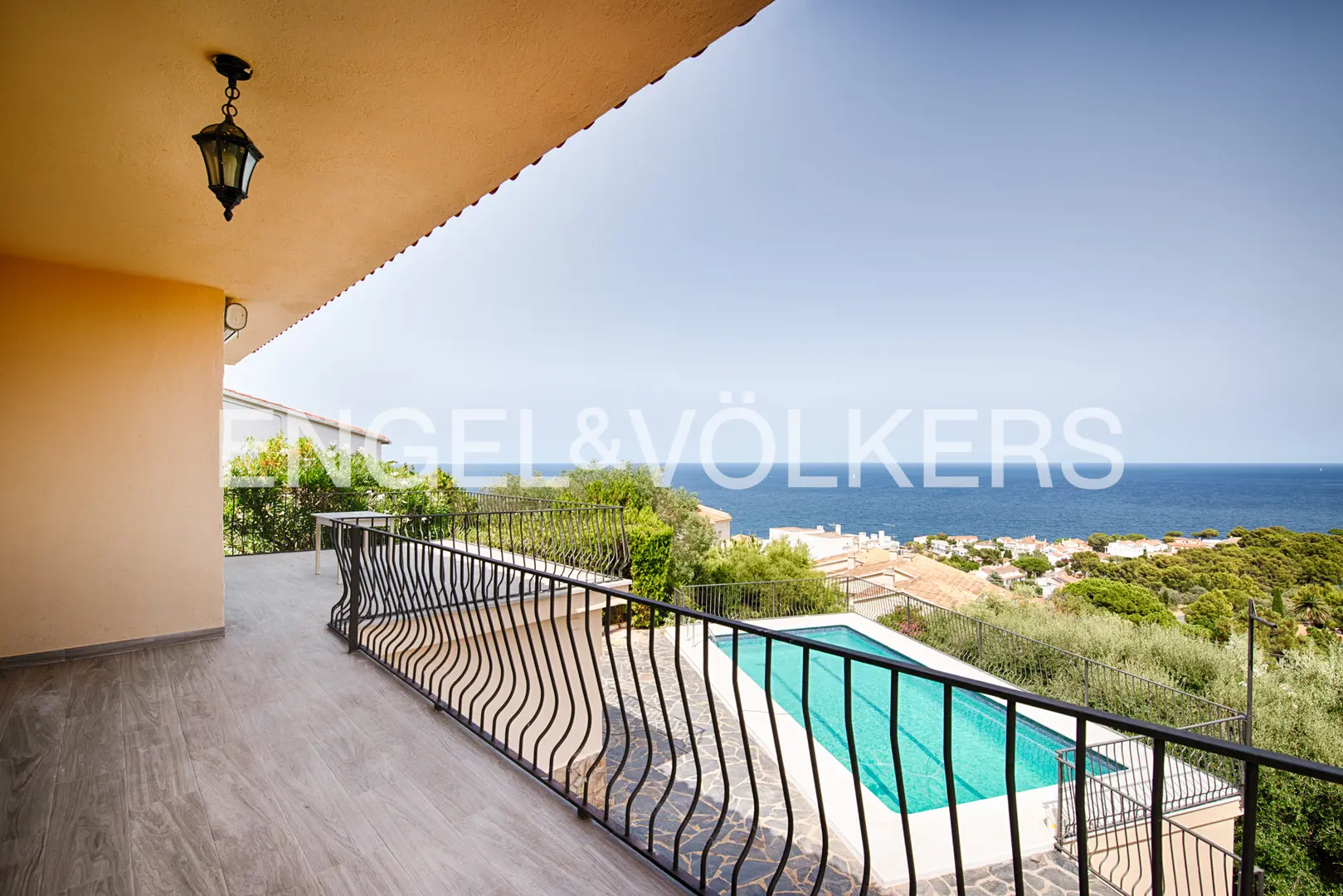 2 - vendita casa vista mare llança catalogna spagna
