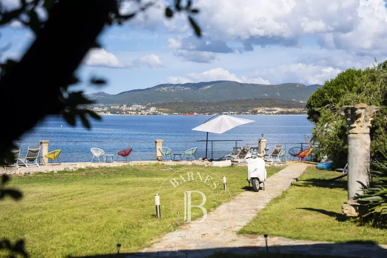 2 - vendita casa fronte mare porticcio corsica del sud francia