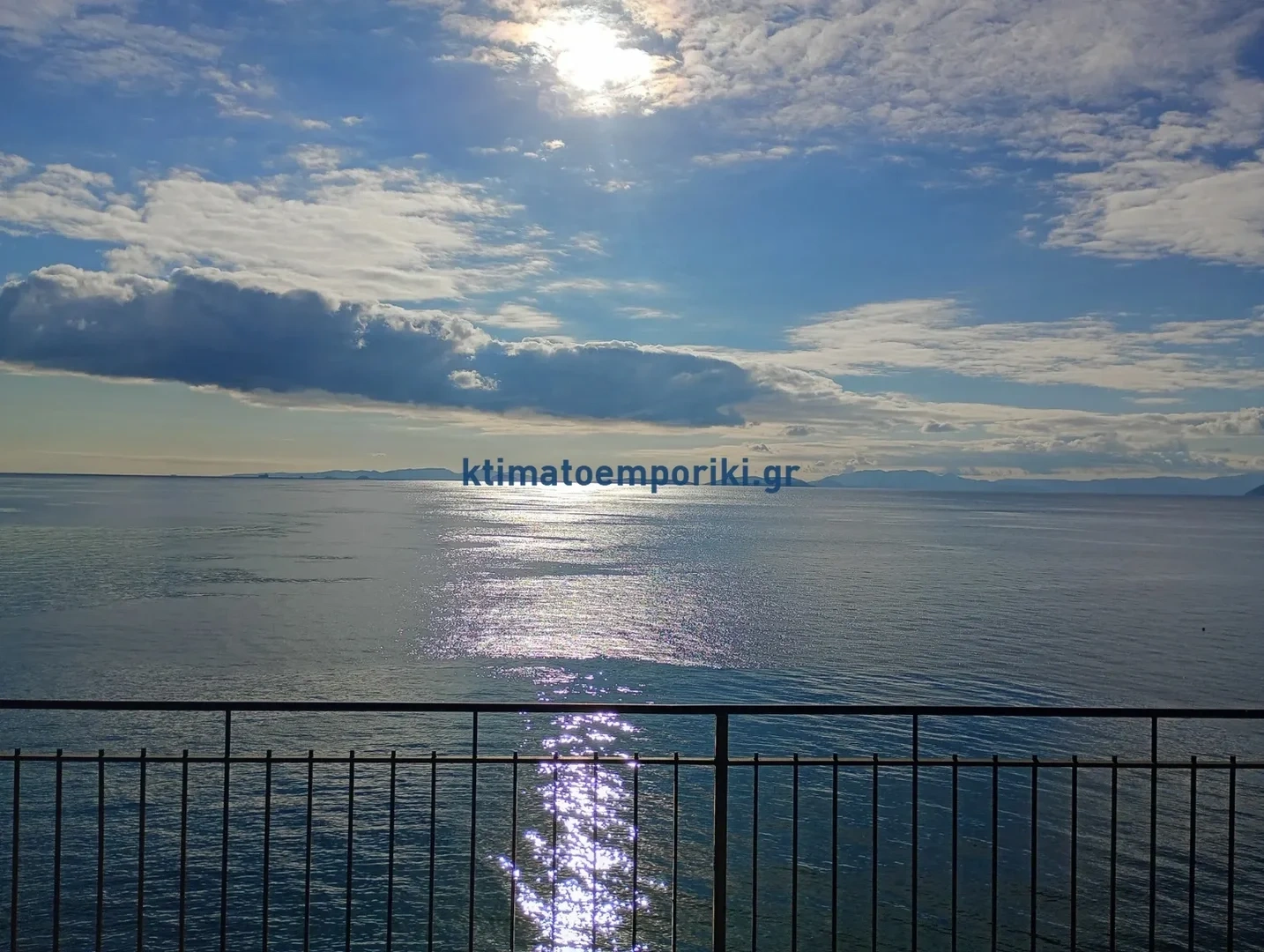 1 - venda espaço comercial frente ao mar ágioi theódoroi peloponeso grécia