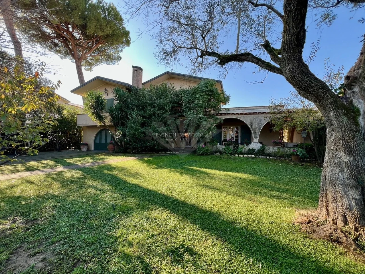 2 - verkauf villa pietrasanta toskana italien