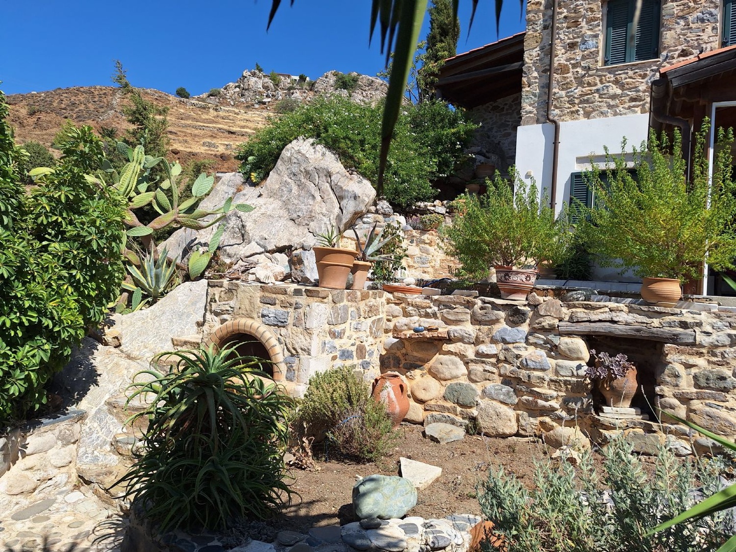 2 - vente maison kapetanianá crète grèce