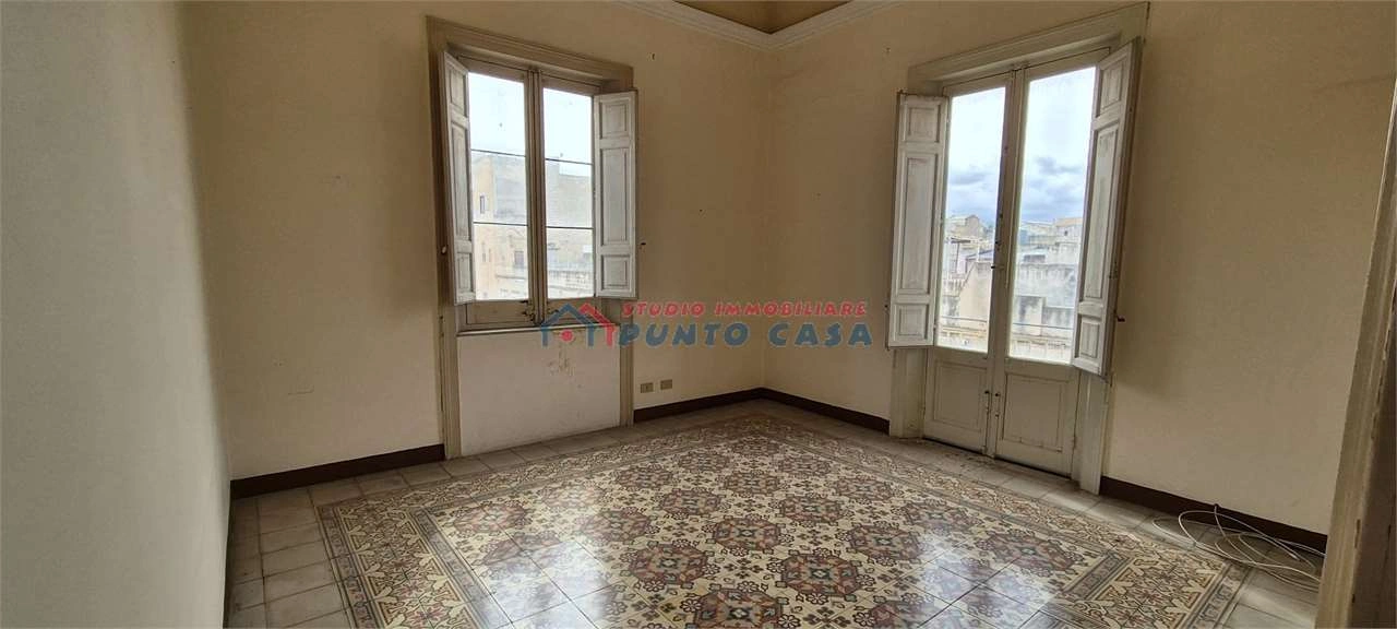2 - building for sale in trapani sicily italy