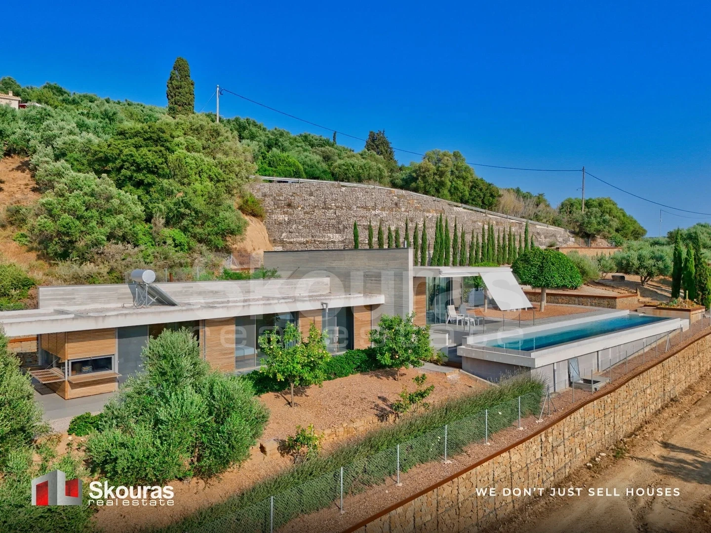 Maison vue mer avec piscine