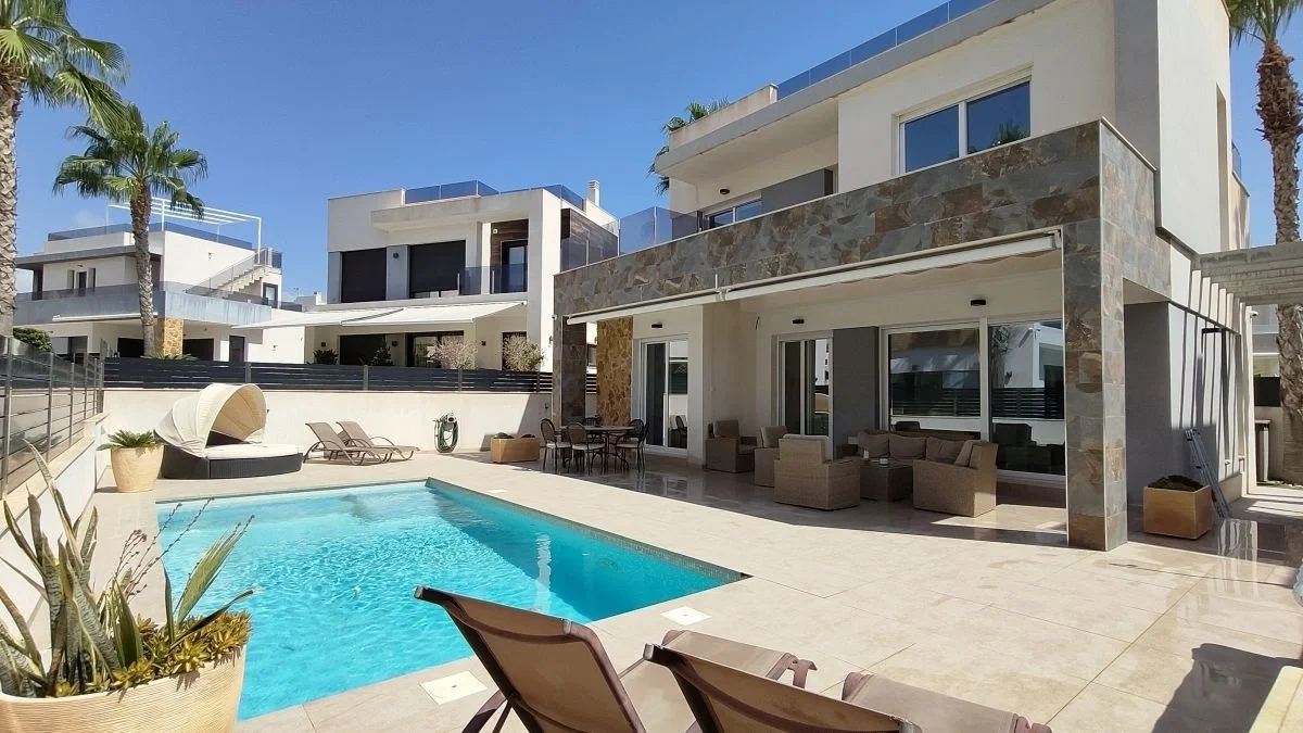 1 - venta villa vista al mar torrevieja - costa blanca comunidad valenciana españa