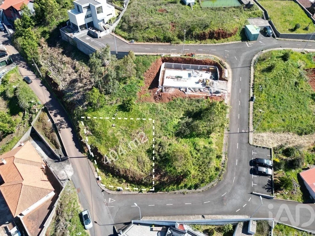 1 - plot of land for sale in caniço madeira portugal