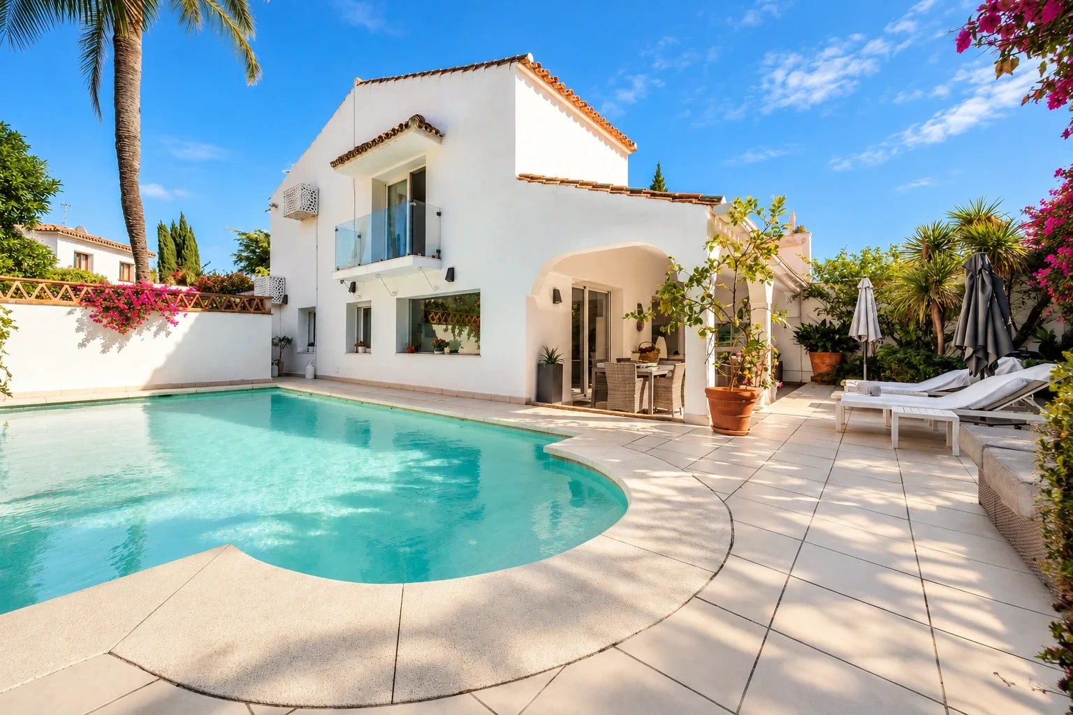 1 - verkauf villa direkt am wasser marbella - costa del sol andalusien spanien