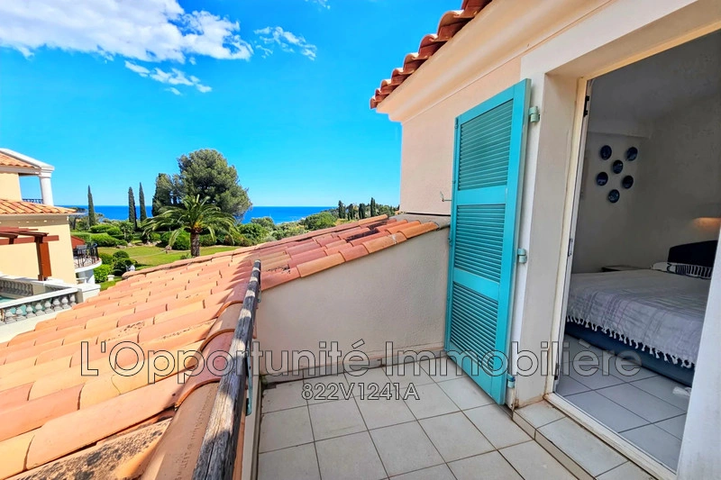 Apartamento vista al mar con piscina
