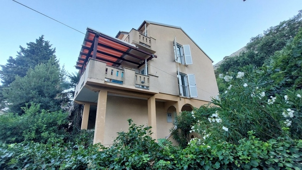 Casa vista al mar con 7 dormitorios