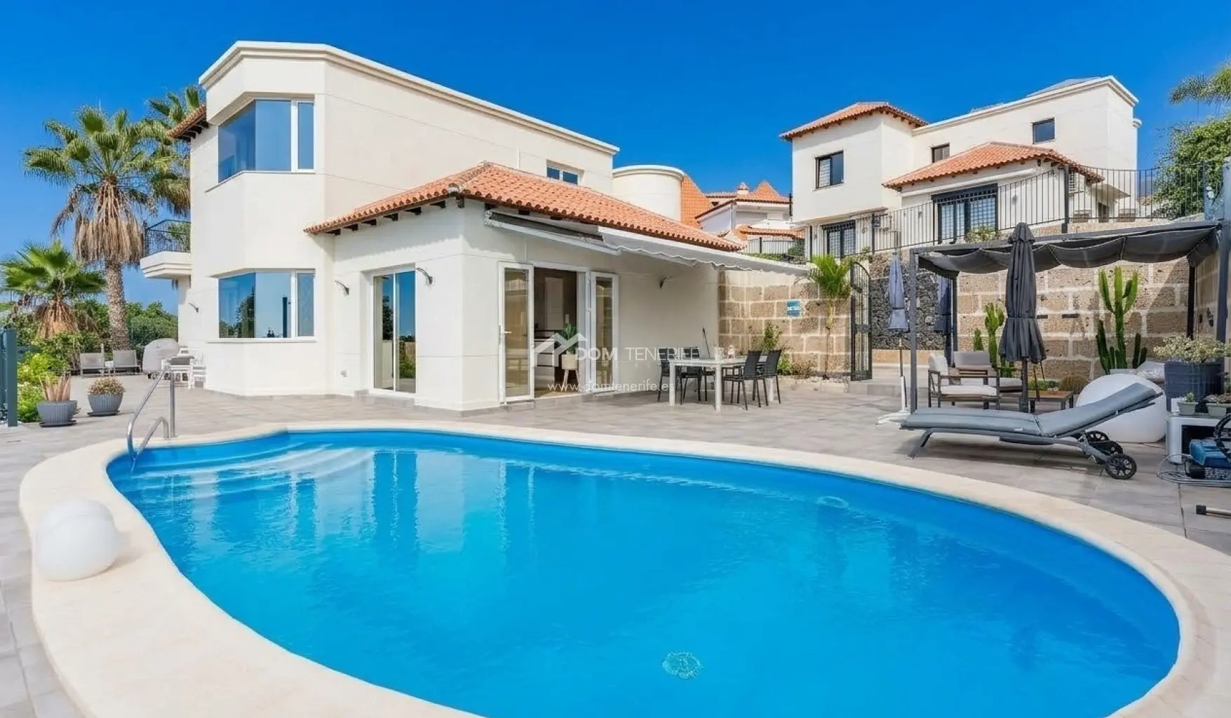 Villa вид моря с бассейном