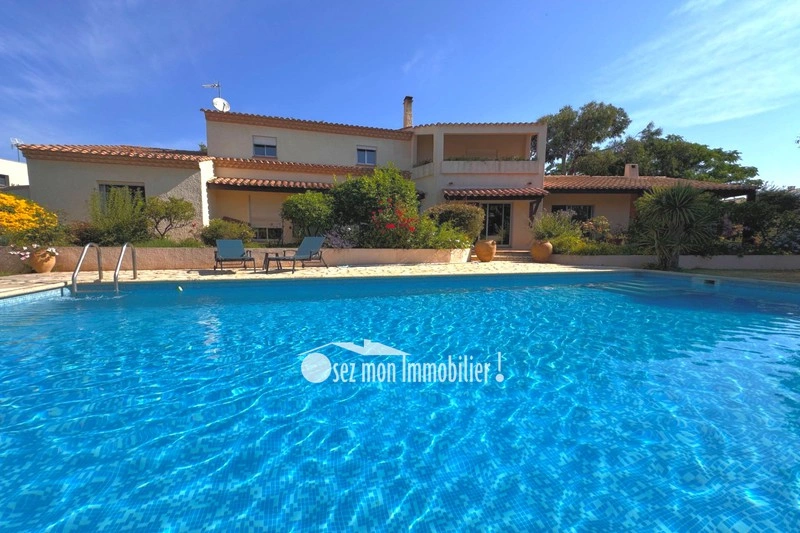 Casa con piscina