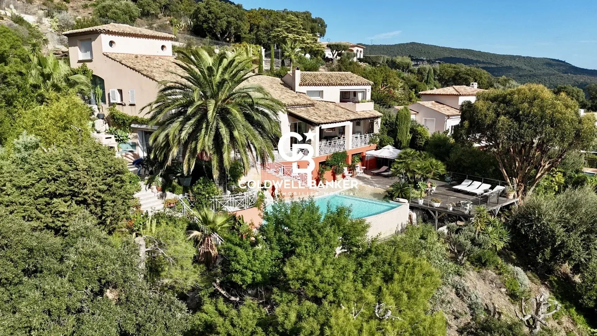 2 - vente maison vue mer cavalaire-sur-mer var france