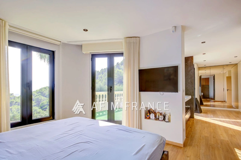 2 - sea view house for sale in tourrette-levens alpes-maritimes france