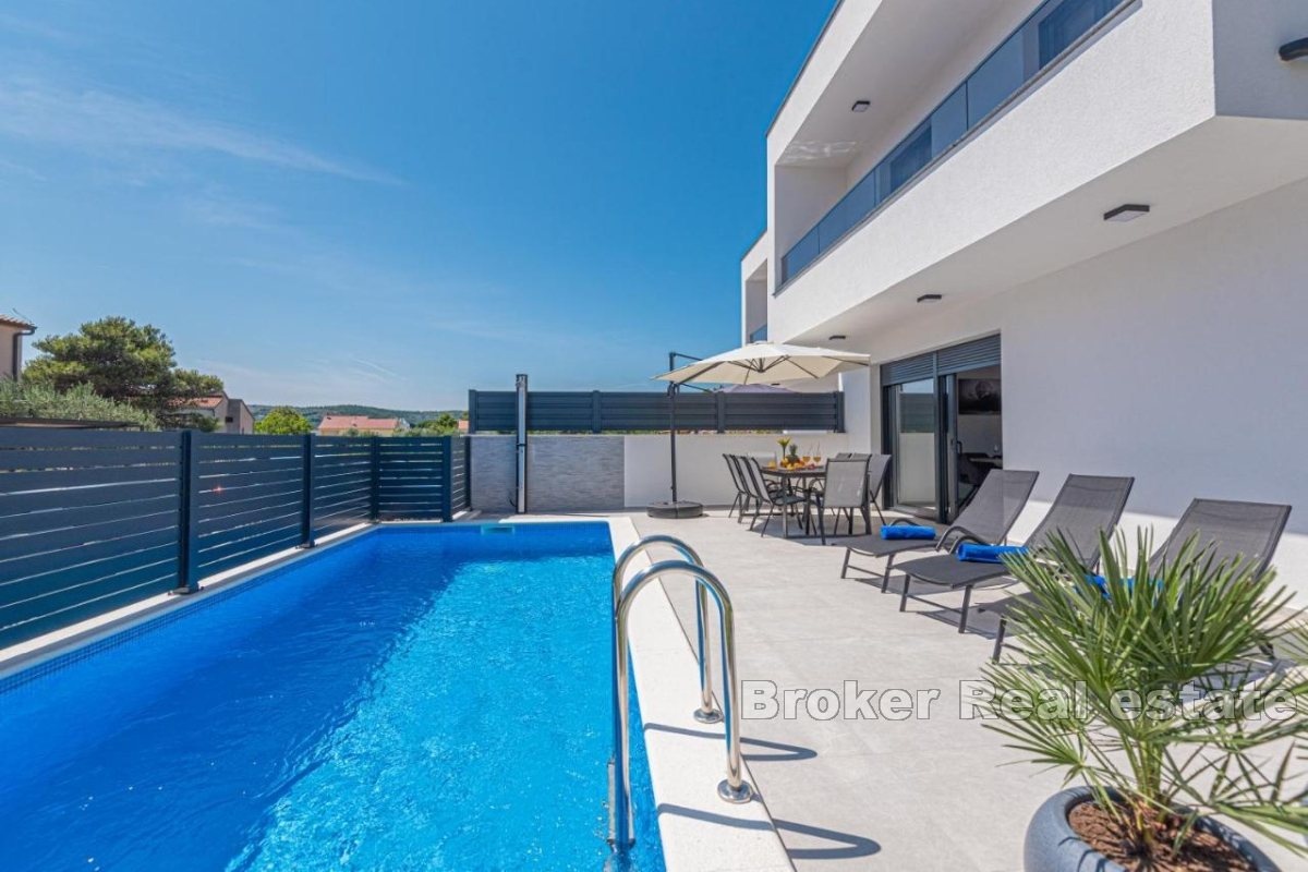 2 - venta casa vista al mar vodice šibenik-knin croacia