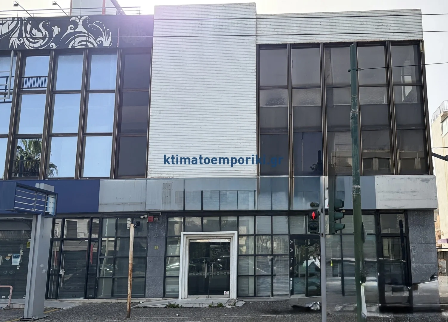 2 - venda espaço comercial peristeri ática grécia