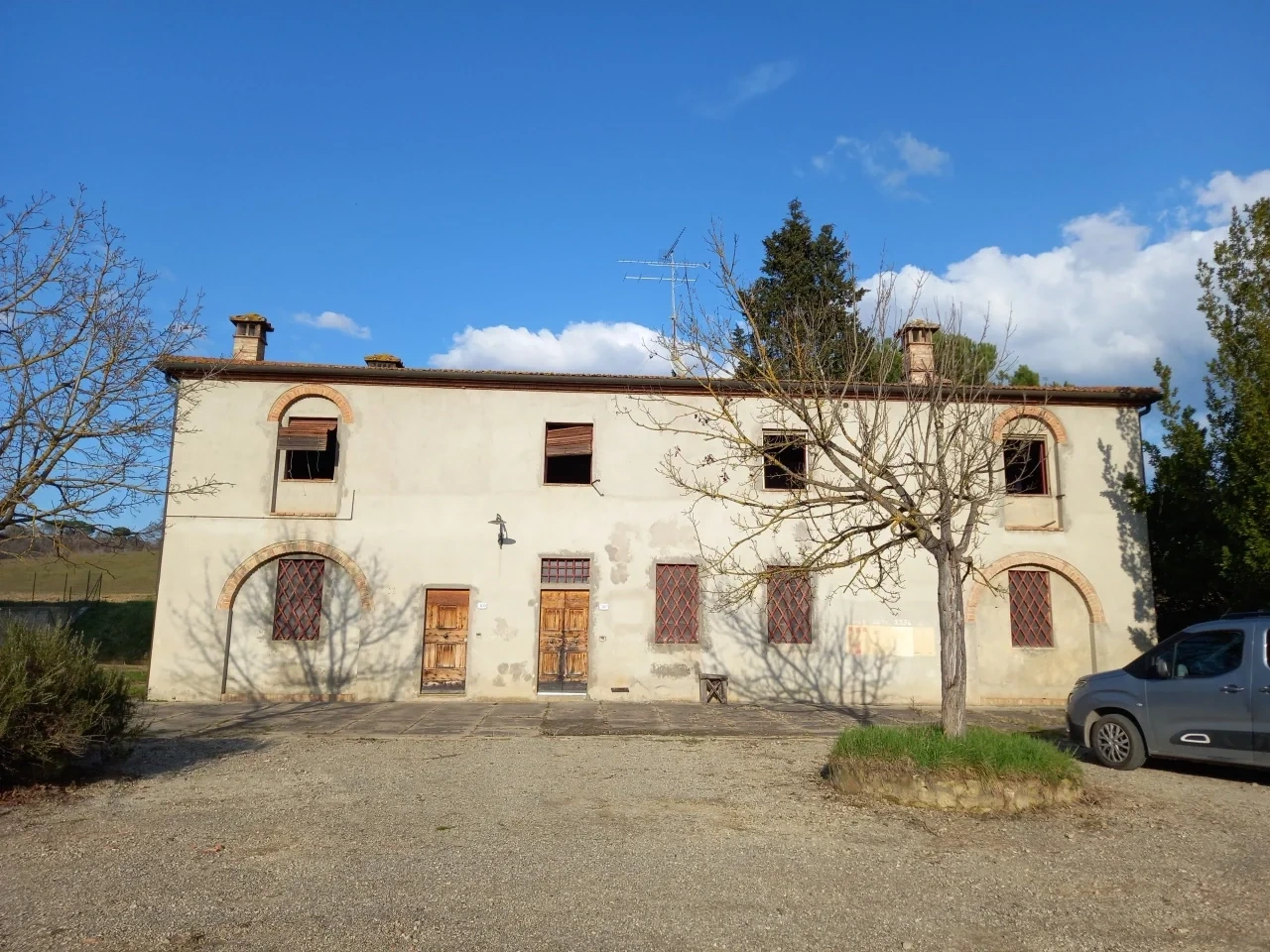 2 - vendita proprietà certaldo toscana italia