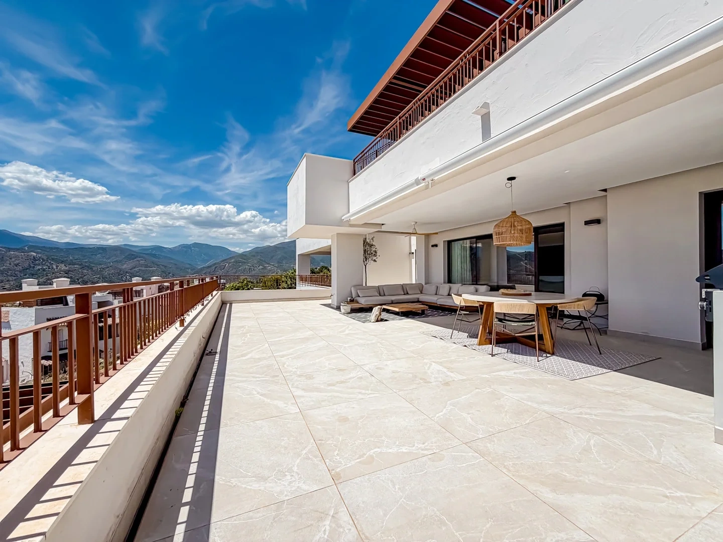 2 - venta apartamento vista al mar istan andalucía españa
