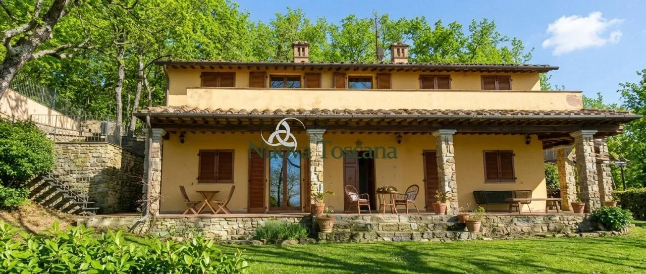 2 - house for sale in arezzo tuscany italy