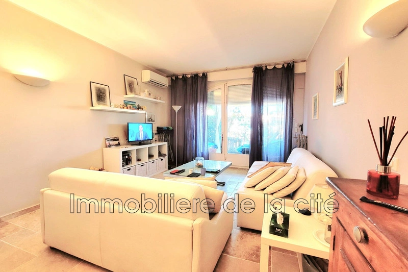 Wohnung mit Terrasse