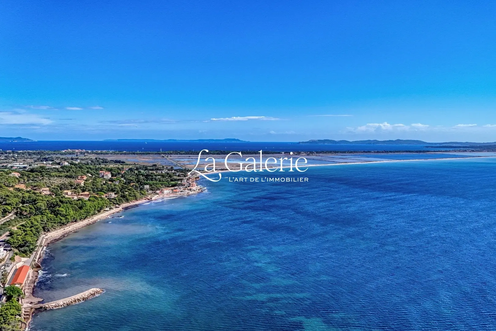 1 - venda apartamento vista de mar carqueiranne var frança