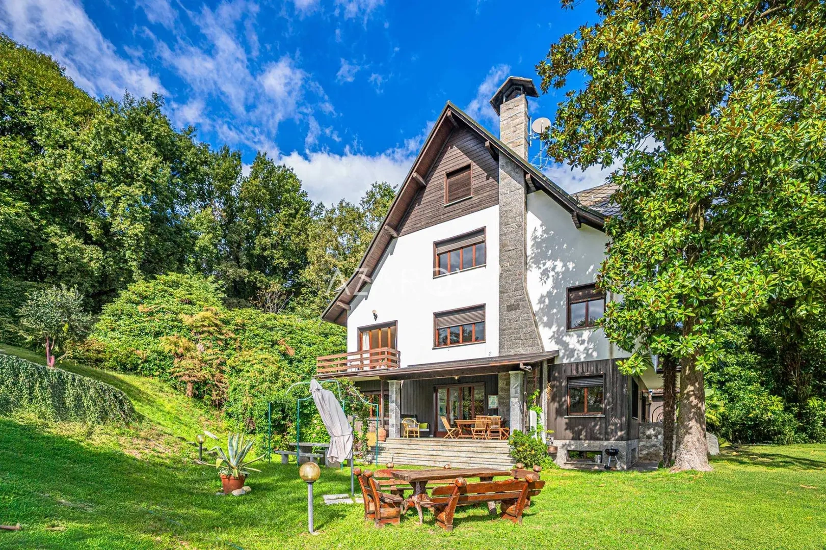 1 - venda casa arona piemonte itália