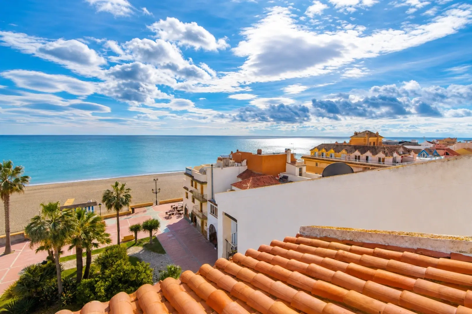1 - verkoop appartement aan het water manilva andalusië spanje