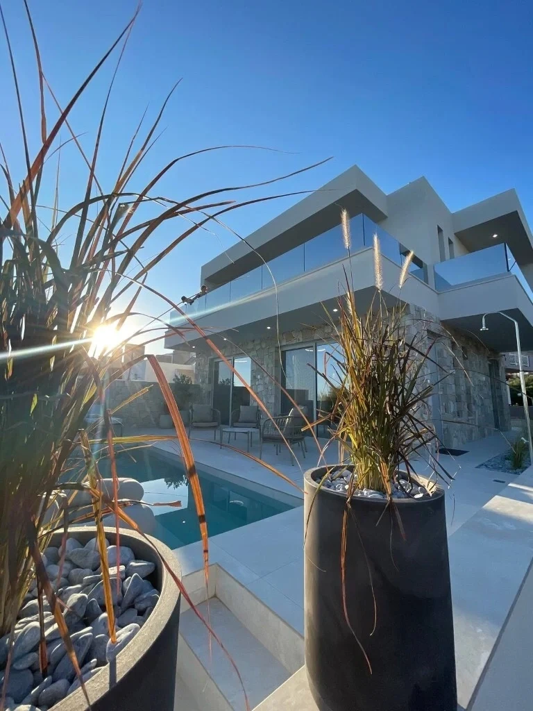 2 - waterfront house for sale in koutsourás crete greece