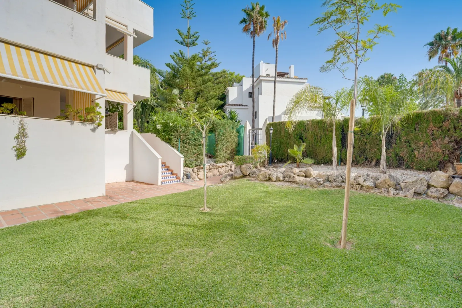 2 - verkoop appartement strand to voet marbella - costa del sol andalusië spanje