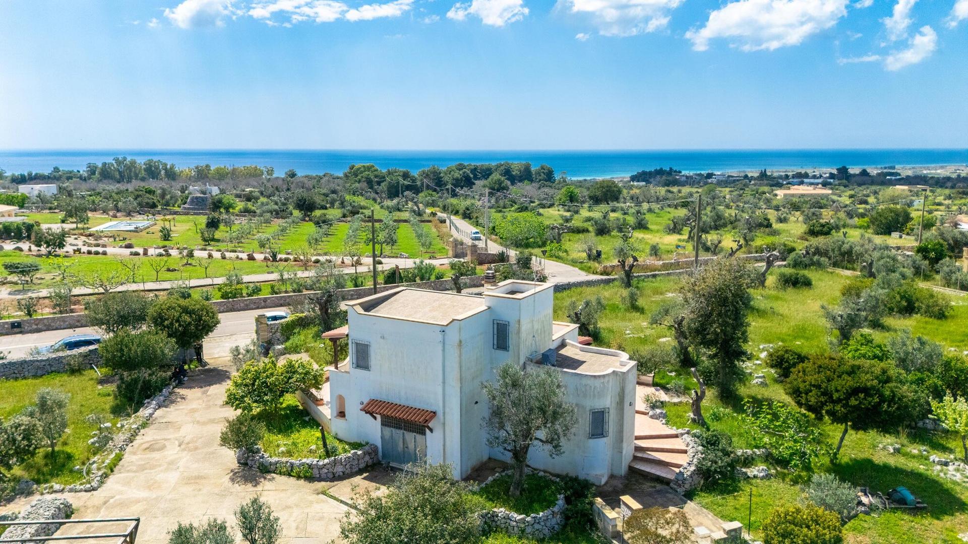 2 - venta casa vista al mar salve apulia italia
