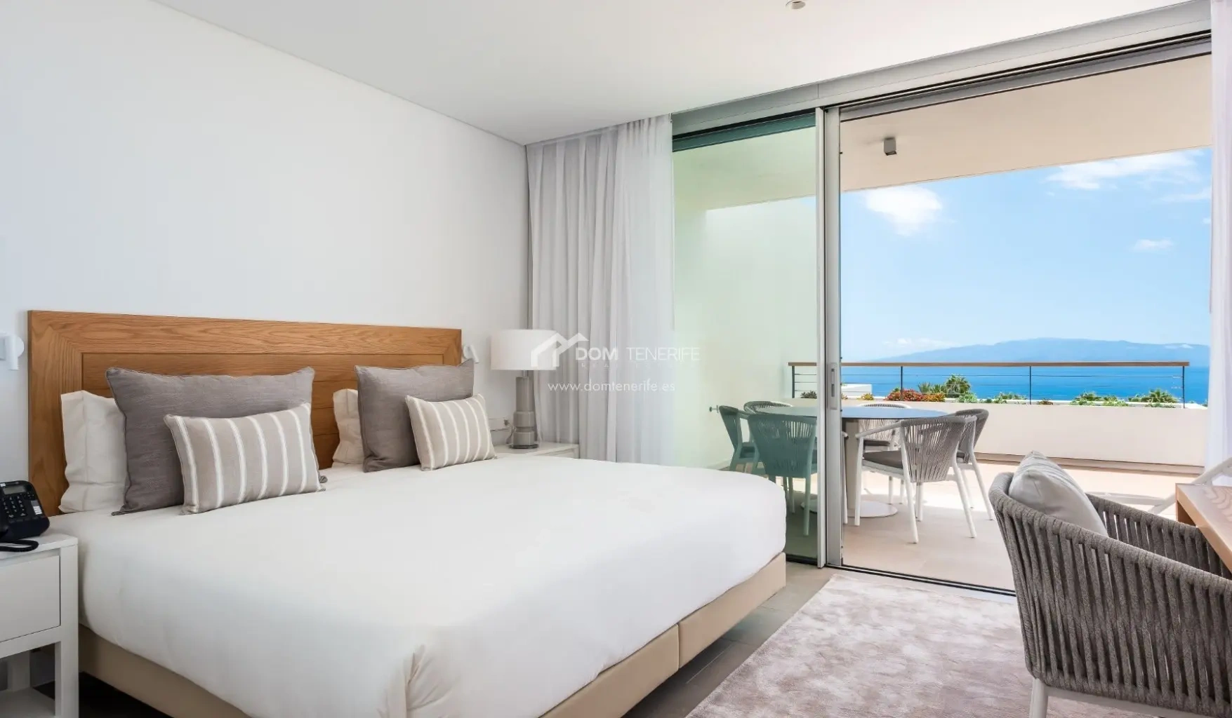 Appartamento vista mare con piscina