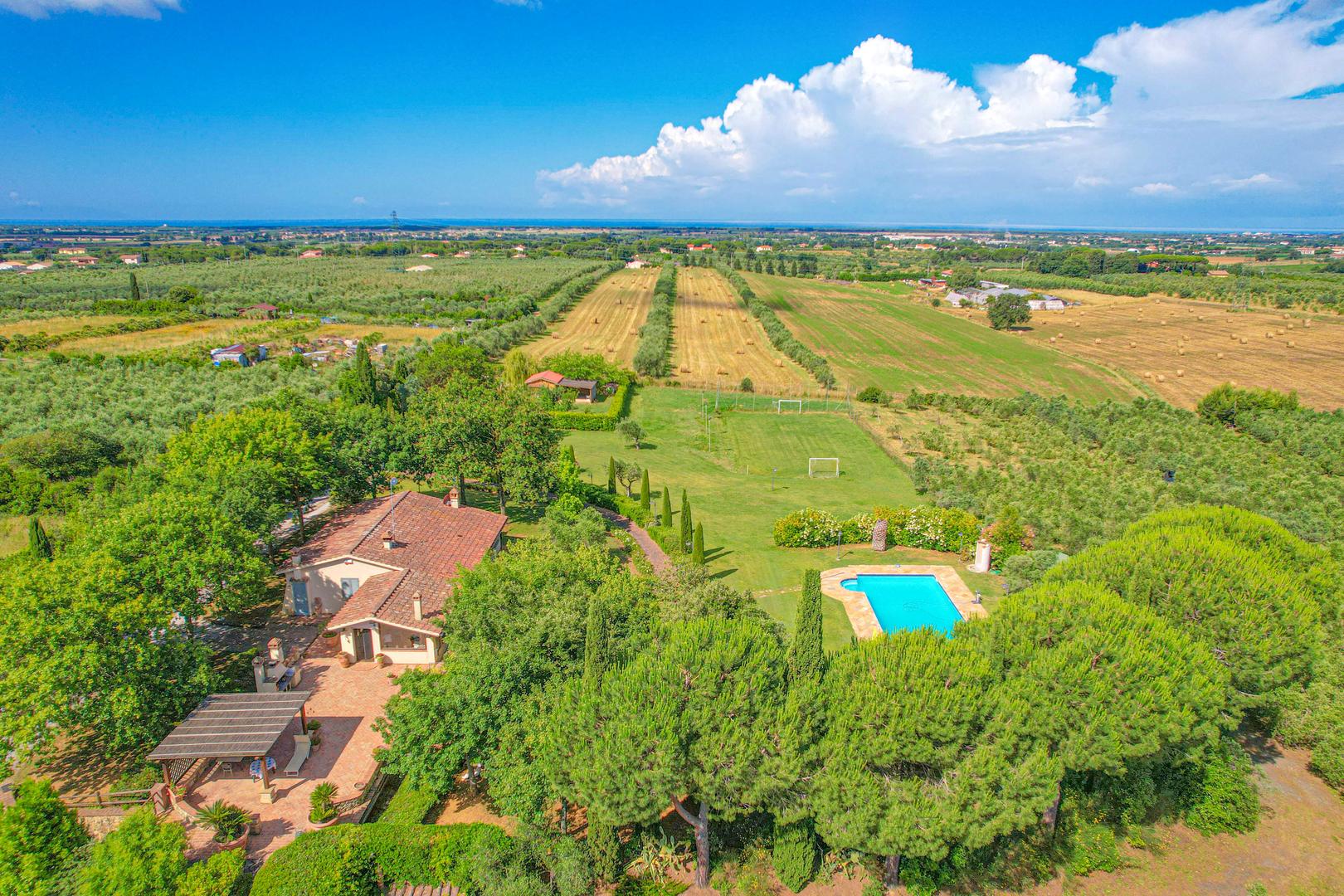 1 - villa for sale in cecina tuscany italy