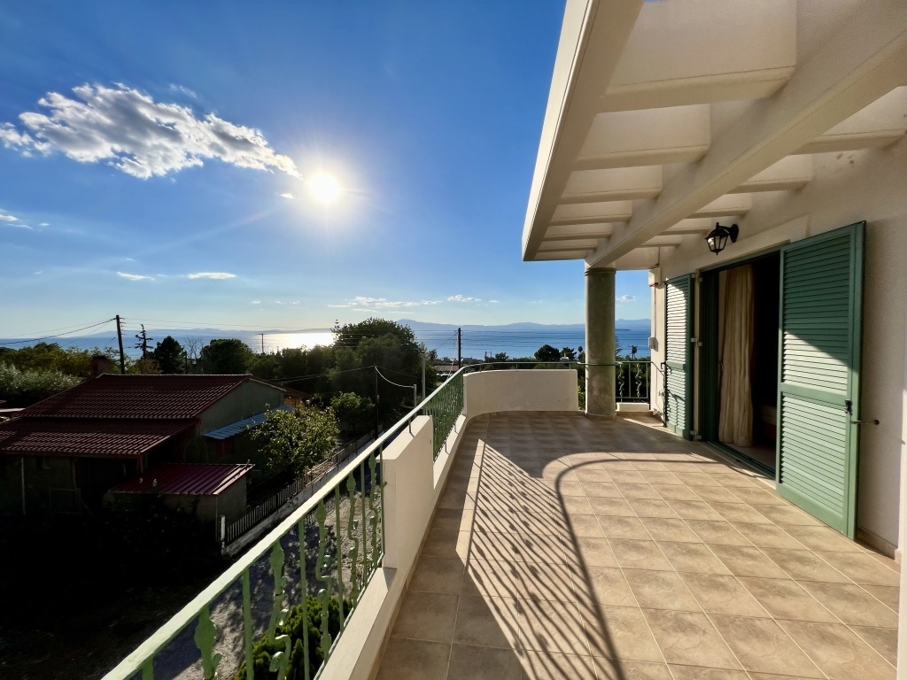 2 - vente maison vue mer mikri mantineia péloponnèse grèce