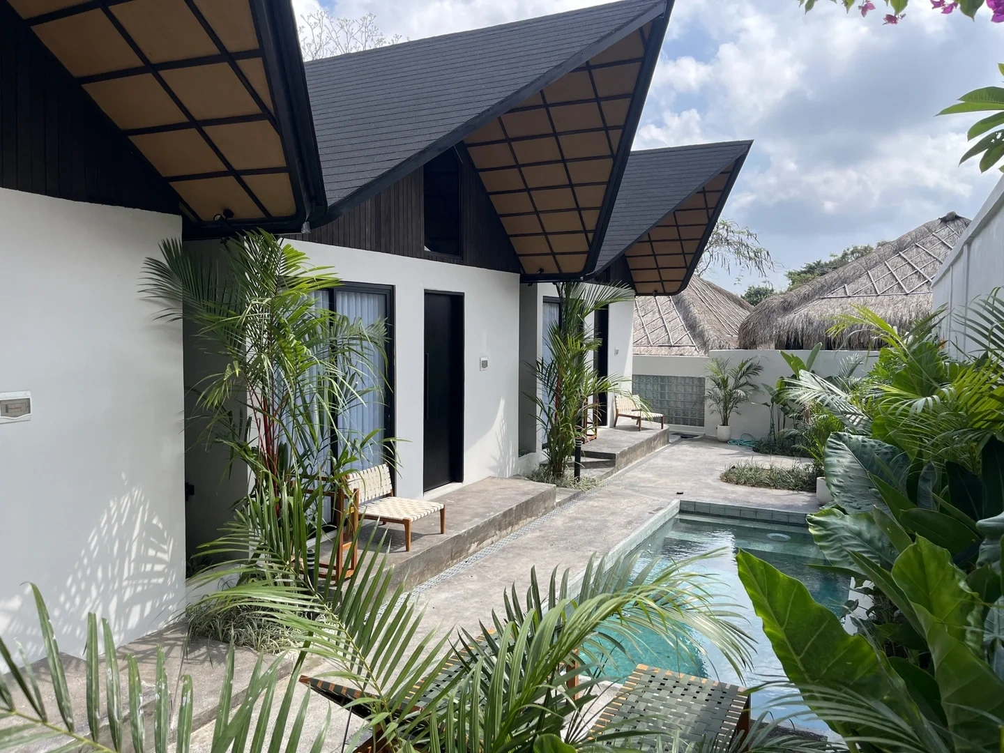 2 - venta comercio a pie de playa pecatu bali indonesia