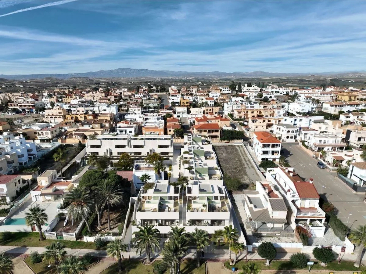 1 - vendita appartamento fronte mare vera andalusia spagna
