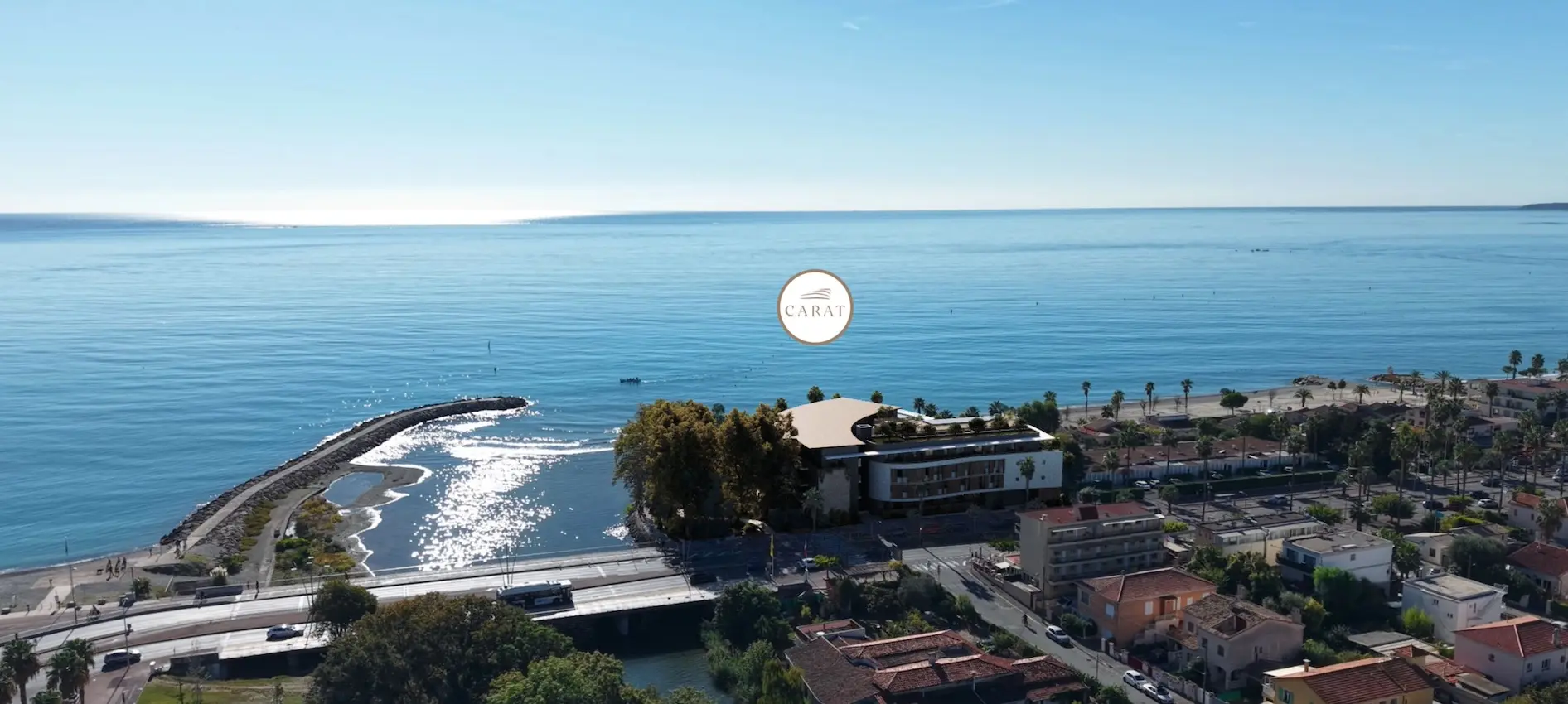 Apartamento frente al mar con piscina